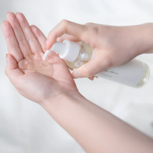 Load image into Gallery viewer, Silk Liffe Lab Cleansing Liquid
